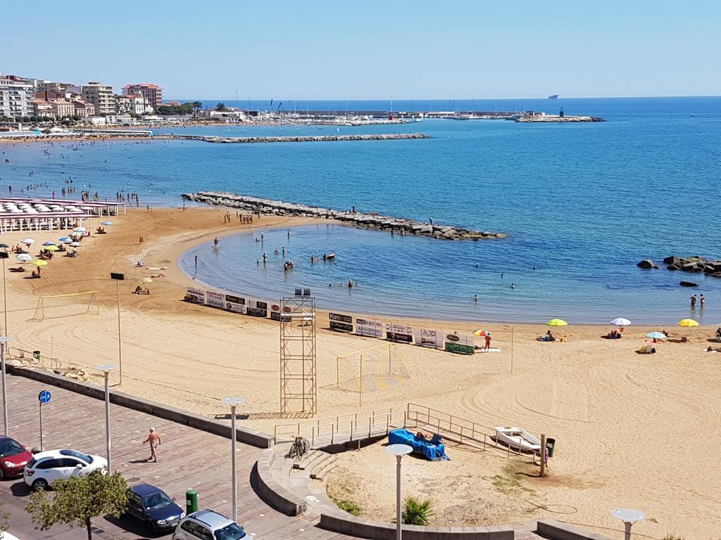 Il Girasole Acomodação com café da manhã Crotone Exterior foto